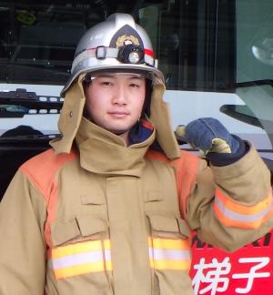 消防士4人目